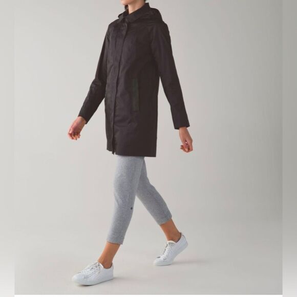 Lululemon Rain On Jacket in Black - Picture 1 of 13